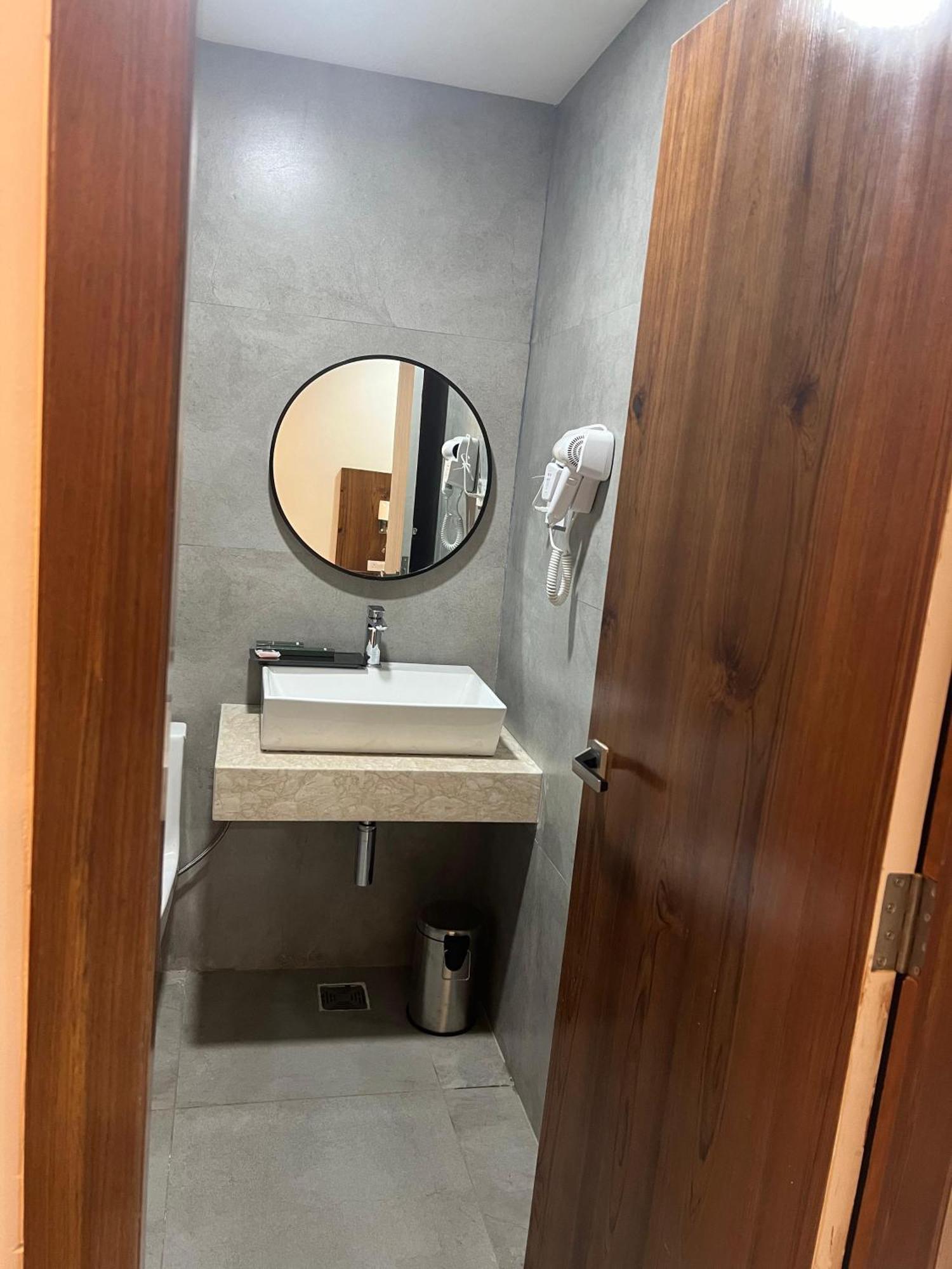Hotel Pasupala Inn Anantapur Dış mekan fotoğraf