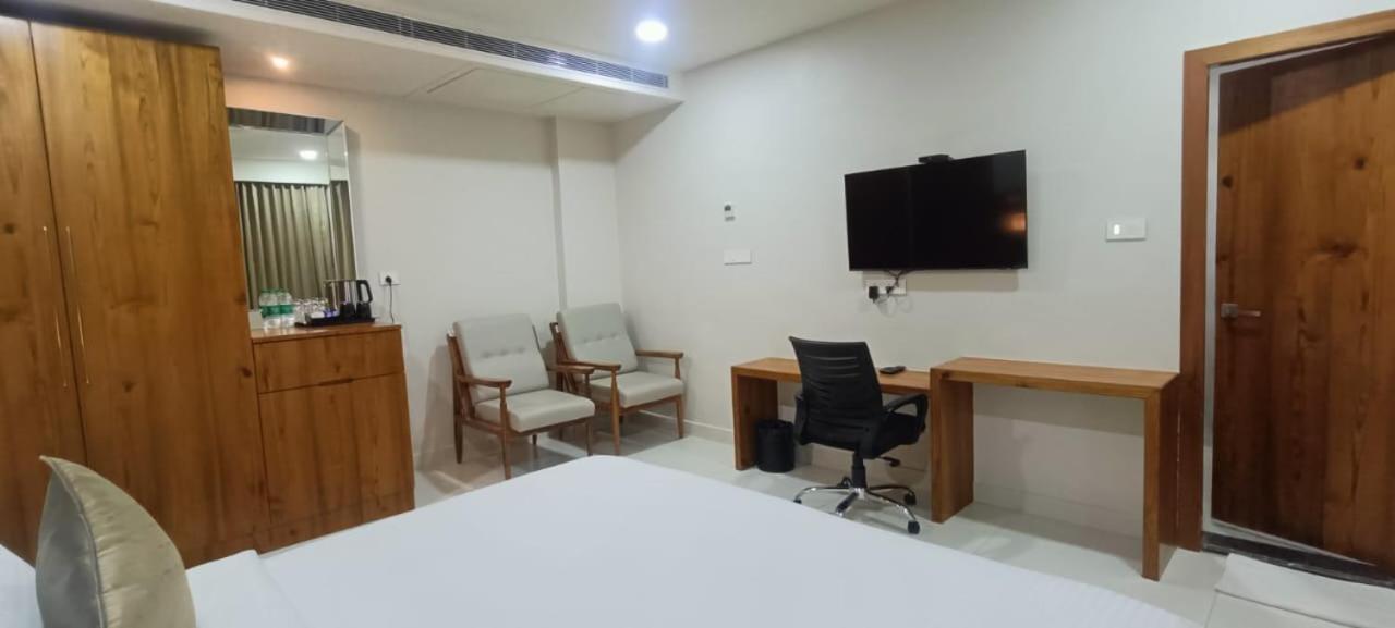 Hotel Pasupala Inn Anantapur Dış mekan fotoğraf